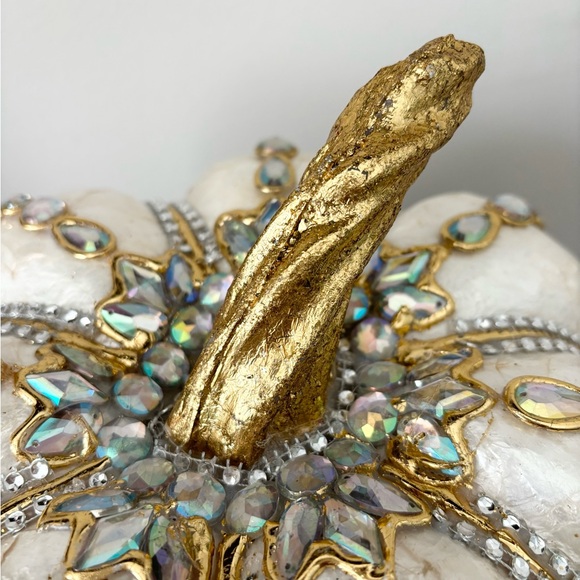 🤍🎃 Shabby Chic Embellished Capiz Shell White Pumpkin - Picture 3 of 9